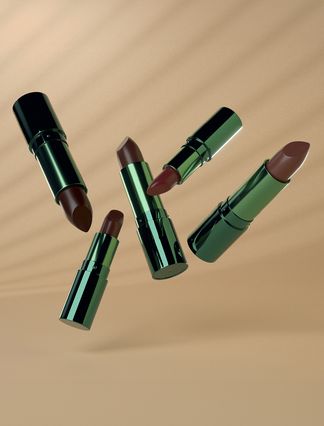 Lip makeup